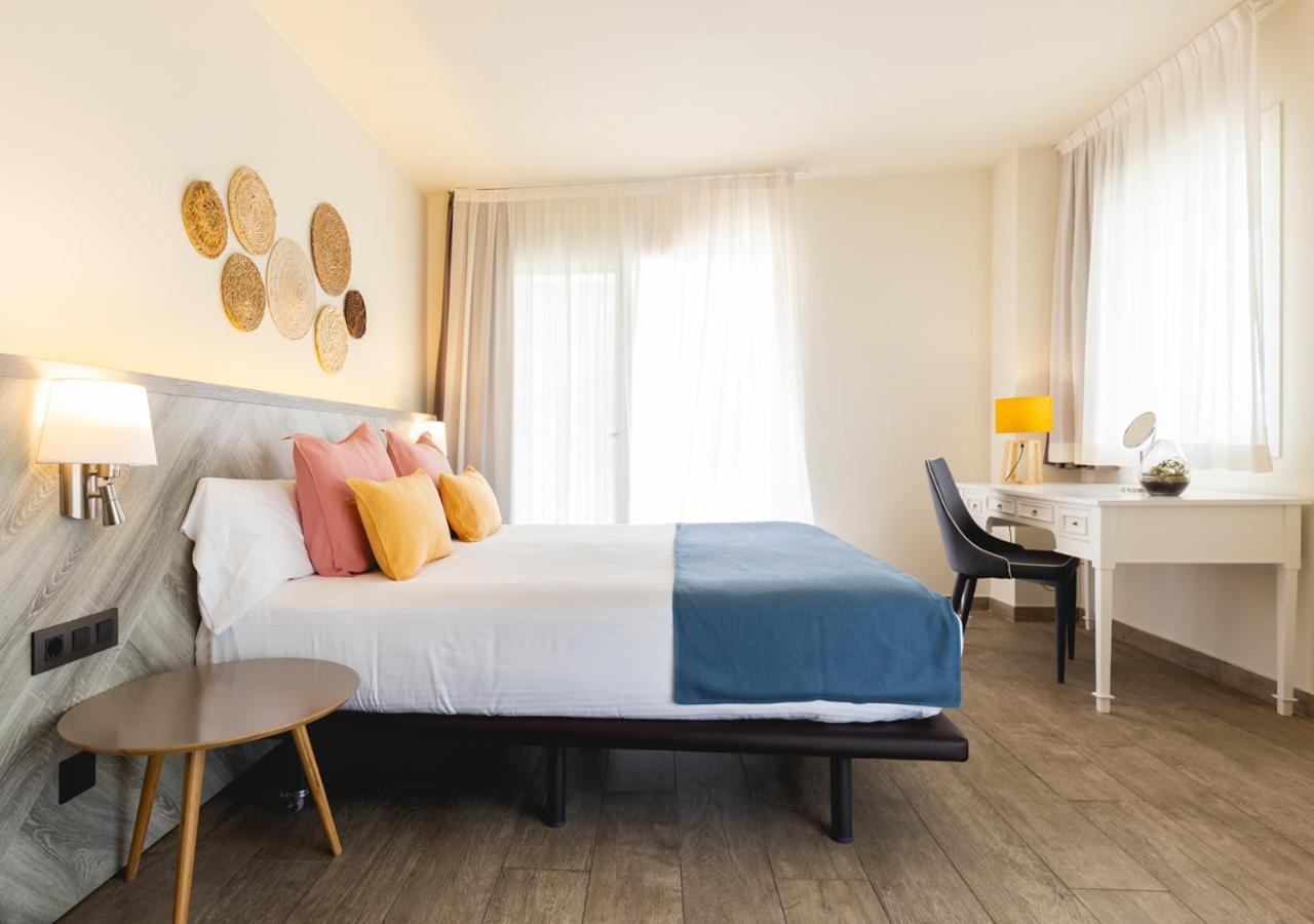 1935 Hotel Boutique & Apartments - Adults Only Росес Екстериор снимка