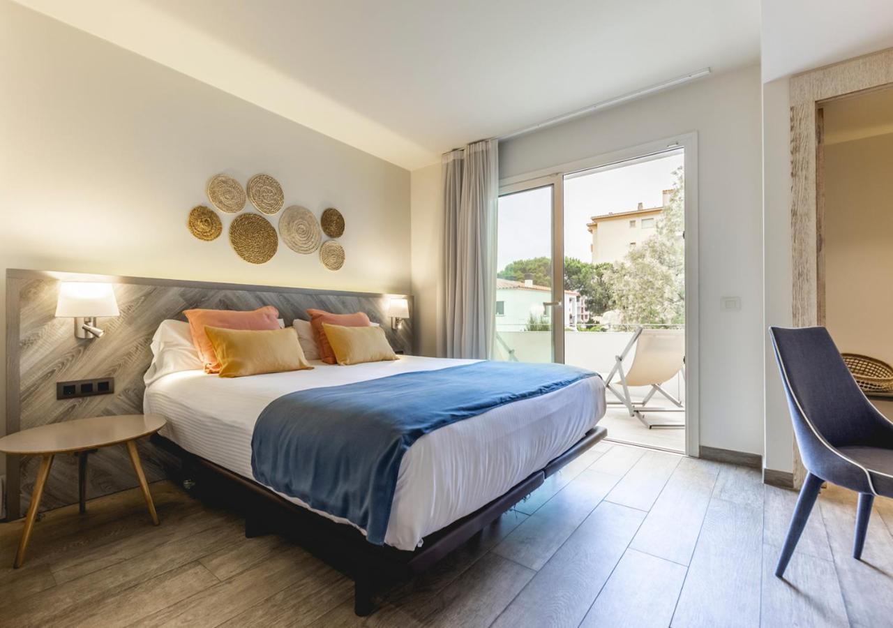1935 Hotel Boutique & Apartments - Adults Only Росес Екстериор снимка