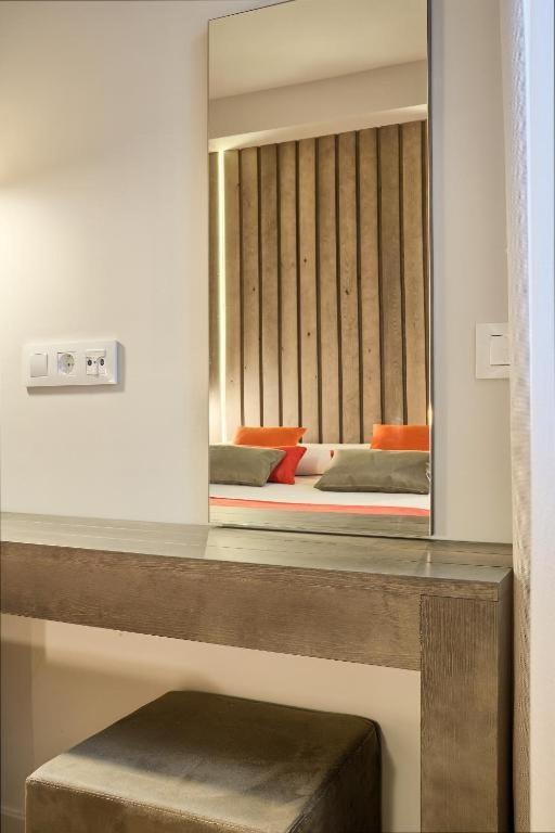 1935 Hotel Boutique & Apartments - Adults Only Росес Стая снимка